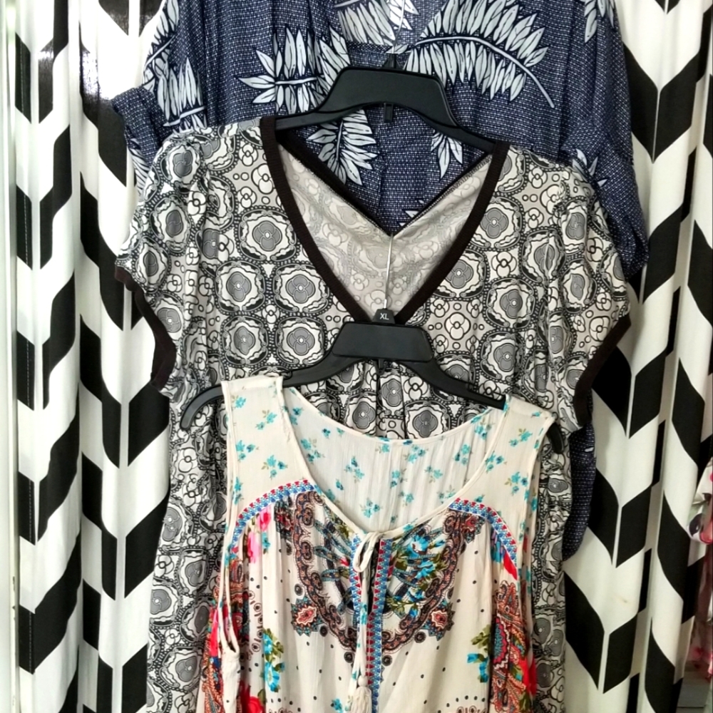 Bundle of 3 ladies summer tops
